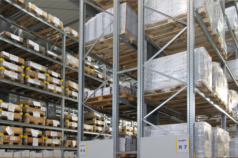 Von der 2500 m² großen Lagerhalle in Ransbach-Baumbach sollen die gesamten inländischen Vertriebsaktivitäten von EWM ausgehen. (Bild: EWM Hightec Welding)