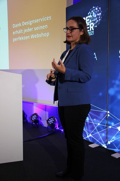 Claudia Frese von Strato zeigte das Spannungsfeld zwischen Kundenwünschen und technischen Entwicklungen auf. (Vogel IT.Medien GmbH)