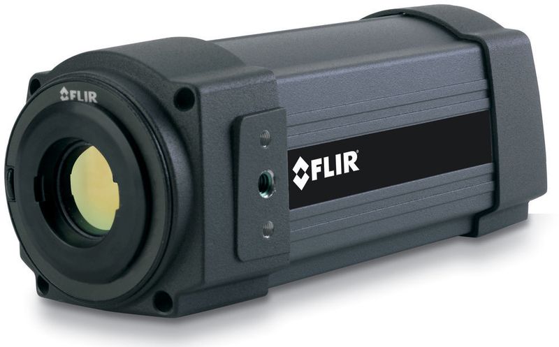 Fest installierbare Infrarotkameras wie die Flir A310 können fast überall montiert werden, wo wichtige Betriebsmittel und andere wertvolle Wirtschaftsgüter zu überwachen sind. (Flir)
