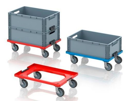 Transportroller von Auer Packaging gelten als robust und leicht zu manövrieren. Jetzt hat der Hersteller diese Systeme mit einer Verknüpfungsmöglichkeit ausgestattet. Was die für Vorteile bietet, erklärt Auer hier ...(Bild:  Auer Packaging)