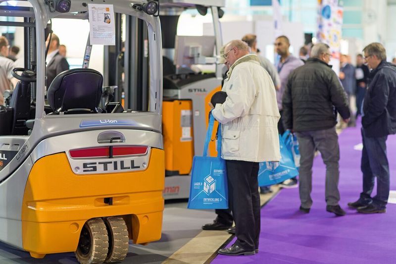 An der Logistics & Distribution können Besucher rund 80 führende Anbieter treffen und mit ihnen über die Zukunft der Logistik und Fördertechnik diskutieren. (Easyfairs)