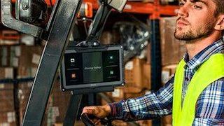 Getac lanciert die nächste Generation seines als sehr robust bezeichneten Tablets F110. Das Neue lege in Sachen Arbeitserleicherung in schwierigem Logistikumfeld noch eins drauf. (Getac)