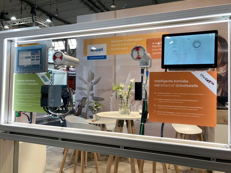 EBM Papst ist mit seinem neuen Antrieb jetzt auch in der Ethercat-Welt unterwegs. Das neue Produkt eignet sich zum Beispiel für Hubapplikationen.  (Bild: dm)