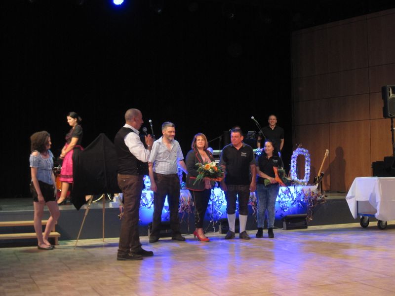 ...um auch im Namen der Angestellten Danke zu sagen... (Aquado)