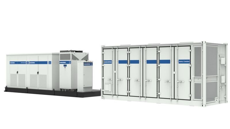 Das Batteriespeichersystem „Smartsys M5000“ von Socomec soll 5 MWh Kapazität in einem Container bieten und von der „Solive Pro“-Software optimiert werden.(Bild:  Socomec)