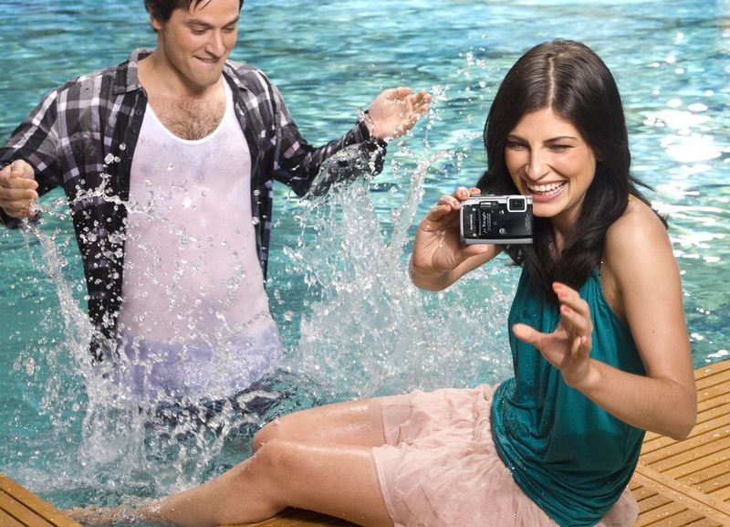 Die µ-Tough6020 von Olympus bietet zwei Gigabyte internen Speicher und arbeitet endlich auch mit SD-Karte. (Archiv: Vogel Business Media)