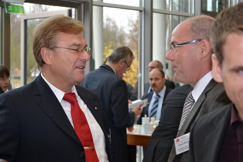 von links: Rolf Marten (Yokogawa Deutschland) und Thomas Holtorf (VTA) (Bilder: M. Henig, J. Nellen / PROCESS) (Archiv: Vogel Business Media)