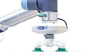 Es gibt biegeschlaffe, poröse oder unebene Gegenstände, die per Roboter nur schwer zu handeln sind. Schmalz zeigt, wie man das mit dem neuen Vakuumerzeuger Recb aber schafft. (Schmalz)