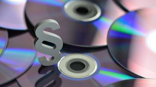 Unter anderem das Urheberrechtsgesetz regelt den Umgang mit Software. (Bild: nmann77 - Fotolia.com)