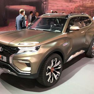 Den größten Auftritt hat eine Marke, die in Deutschland fast in Vergessenheit geraten ist: Lada, hier mit der Studie eines künftigen Offroaders.(Bild:  SP-X/Peter Maahn)