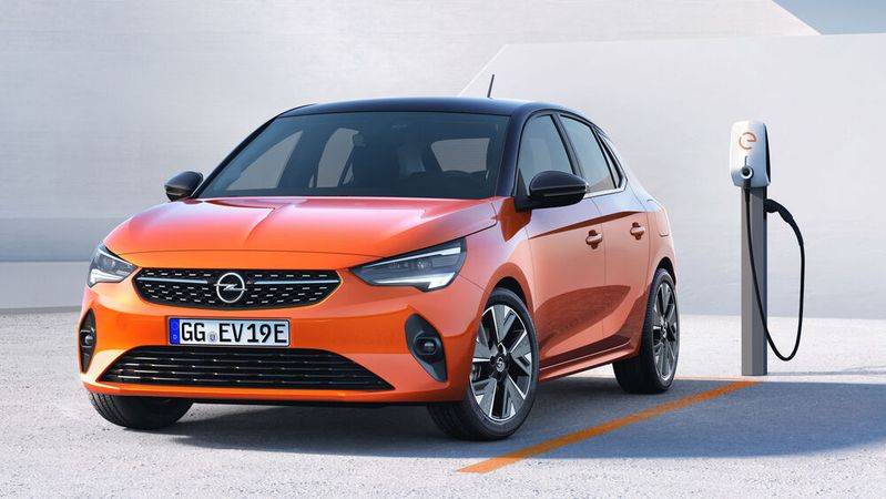 Der Opel Corsa-e steht binnen weniger Monate vor der Tür seines Käufers.(Bild:  Opel)