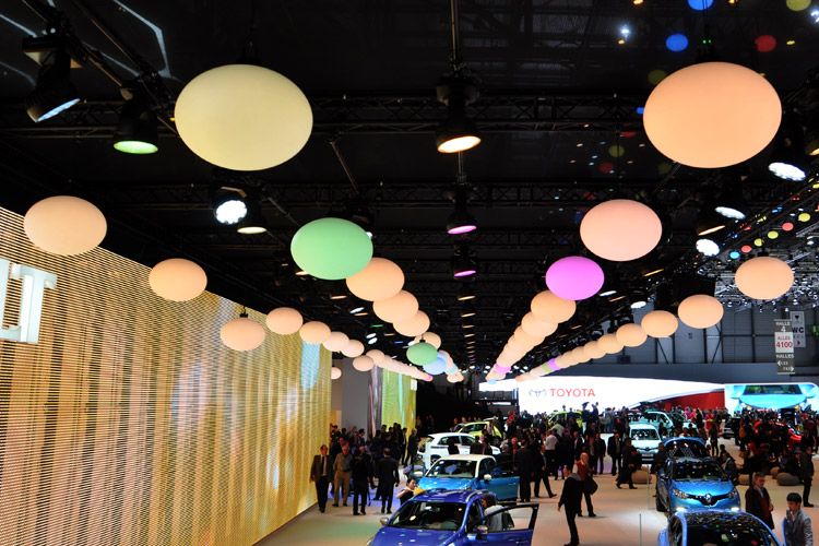 Die Autohersteller hatten viele Ideen, um die Aufmerksamkeit des Publikums zu erregen. (Foto: Wehner)