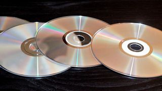 In Zeiten optischer Datenträger war der Software-Release noch gleichbedeutend mit dem Marktstart der Hauptversion einer Software. (Bild: Brett_Hondow)