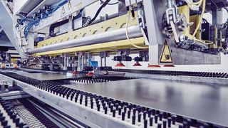 Im neuen Werk der Voestalpine in Linz entstehen lasergeschweißte Platinen für die Automobilindustrie. (Voestalpine)