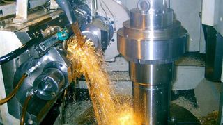 Hakuform-RR-System ist der Name eines Produktes der Chemischen Werke Kluthe, mit dem Öle wiederaufbereitet und -verwendet werden können. Bild: Chemische Werke Kluthe (Archiv: Vogel Business Media)