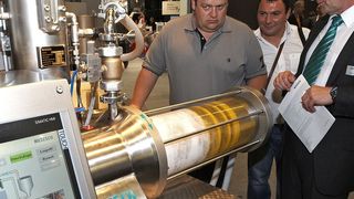 Rund 3800 Aussteller aus aller Welt präsentieren ihre Produkte, Verfahren und Dienstleistungen auf der Achema 2015.  (Dechema)