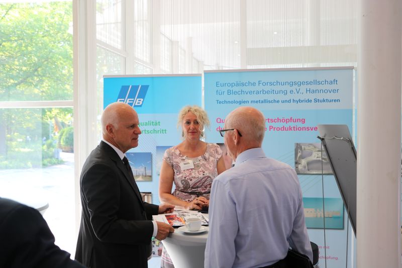 Die EFB Europäische Forschungsgesellschaft für Blechverarbeitung e.V. am Stand im Expobereich. (Vogel Communications Group GmbH & Co. KG)