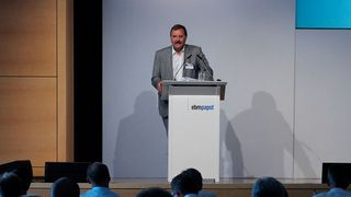 Dr. Bruno Lindl: „Das Motto ‚Vernetzt denken. Zukunft gestalten.’ ist gleichermaßen Voraussetzung und Aufgabenstellung für Innovationen und Fortschritt.“ (EBM-Papst)