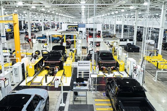 VW investiert mehr Geld als ursprünglich geplant in Rivian.(Bild:  Rivian Europe BV)