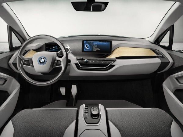 Das BMW i3 Concept Coupé ist das erste vollständig vernetzte Elektrofahrzeug der Welt (Bild: BMW Group)