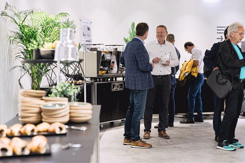 Impressionen der Fachtagung „Mehr Effizienz im Presswerk“ 2025 in Würzburg. (Bild: Stefan Bausewein)
