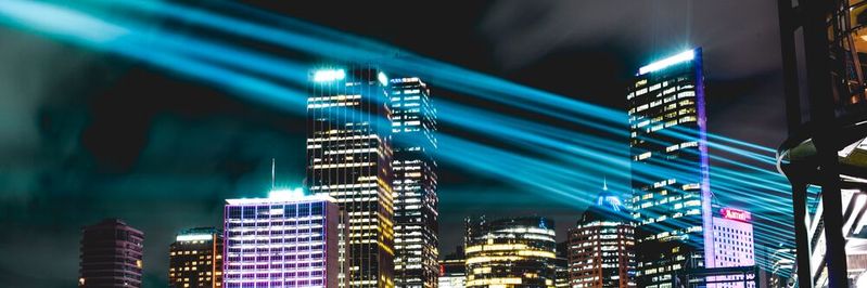 Im Rahmen der Studie „Secure Municipal Internet of Things Infrastructures“ will das BSI Maßnahmen und Handlungsempfehlungen für künftige Smart-City-Sicherheitsstandards entwickeln.(Bild:  gemeinfrei / Unsplash)