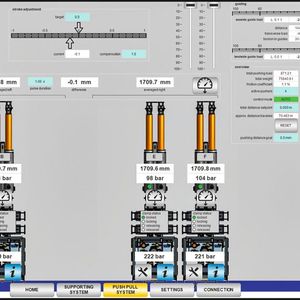 Über die mit Twincat HMI realisierte Visualisierung überwacht und steuert der Operator Vorschub, Nivellierung und Ausrichtung der Tunnelsegmente.(Bild:  Hebetec)