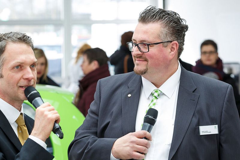 Die Aufgabe, den Skoda-Standort voranzubringen, obliegt Centerleiter René Quarda (re.). (Bild:Scheider)