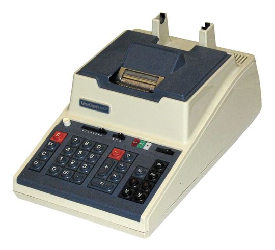 Unicom 141P:  Für den von der japanischen Firma Busicom (ursprünglich unter dem Namen Busicom 141-PF) hergestellten Tischrechner hatte Intel den ersten kommerziell verfügbaren Mikroprozessor ursprünglich konzipiert.(Bild:   / CC0)