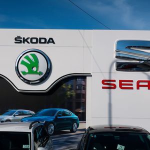 Seit einigen Jahren gehört auch der Skoda-Vertrieb zum Portfolio.(Bild:  Grimm/»kfz-betrieb«)