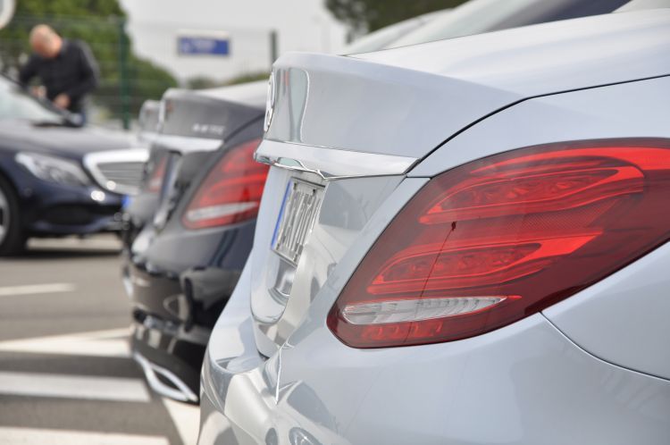 Damit übertrifft das Kofferraumvolumen der neuen C-Klasse mit 480 Litern (nach ISO 3832) auch das Niveau des Vorgängers. (Foto: Richter)