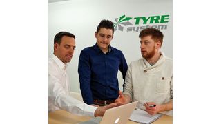 Tyresystem-Chef Simon Reichenecker (links) und seine IT-Profis schaffen Schnittstellen für alle. (Foto: Tyresystem)