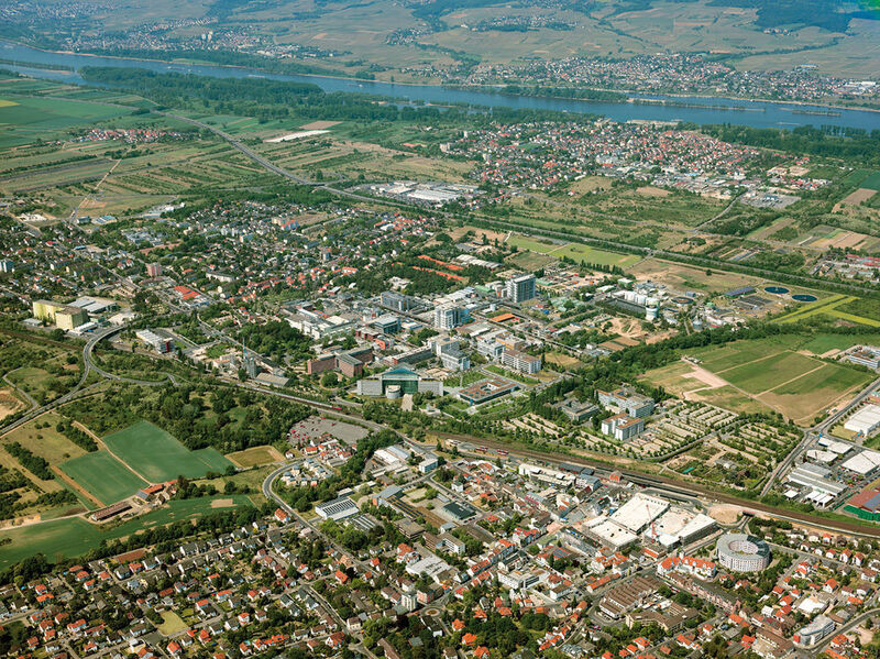 Luftaufnahme Standort Ingelheim Komplettansicht (Abbildung: Boehringer Ingelheim)