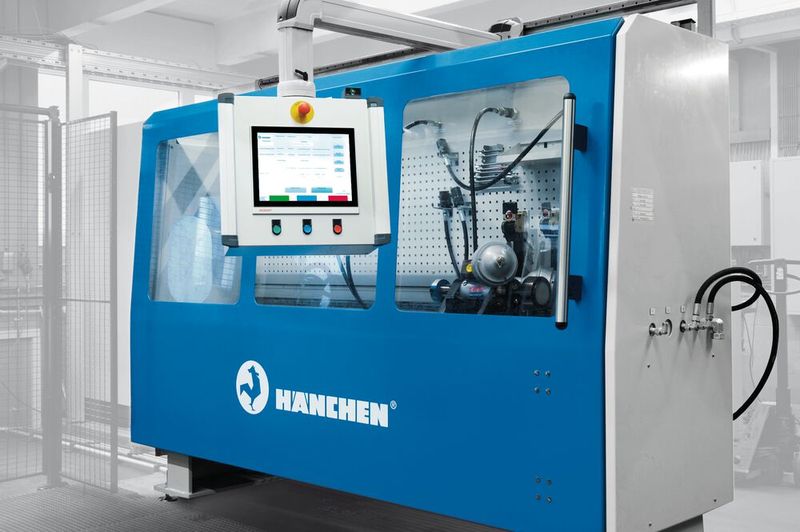 Und so sieht ein komplettes Hydrauliksystem für Prüfzwecke aus, wie es von Herbert Hänchen angeboten wird. (Bild: Herbert Hänchen)