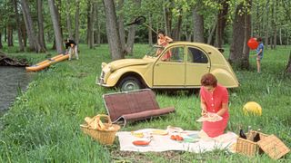 5.114.969 „Enten“ hat Citroën produziert. Deutlich weniger als Volkswagen vom Käfer, dennoch genoß und genießt der schräge Vogel aus Frankreich Kultstatus. (Bild: Citroën)