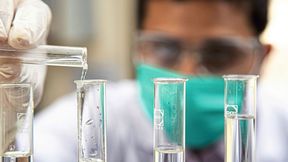 Die ISO-Norm 18127 regelt die Bestimmung von adsorbierbaren organisch gebundenen Halogenen in Wasserproben (Symbolbild). (Bild: frei lizenziert, Talha Hassan)