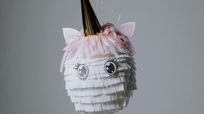 Marketer stehen häufig vor dem Problem, dass Marketing zwar Performance liefert, aber keine Umsatzklarheit. Eines steht deshalb fest: B2B Marketing ohne Umsatz ist nur Dekoration! (Bild: Pexels)