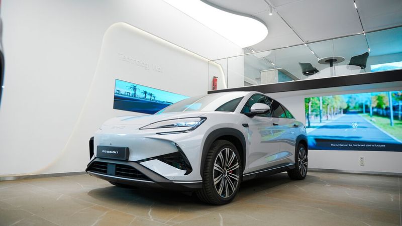 ...und der Sealion 7 zu sehen. (Bild: BYD)