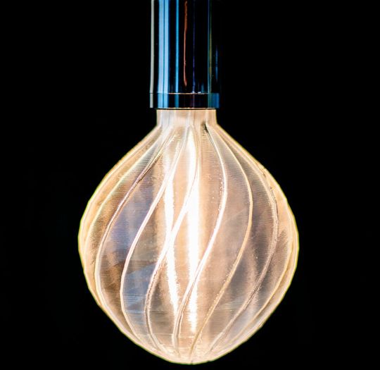 Auf der Rapid Tech 3D wird es Mitte Mai den Schwerpunkt gedruckte Elektronik geben. Unter anderem wird es im Rahmen des entsprechenden Fachforums Informationen zu einer gedruckten Leuchte geben, die von Neotech AMT entwickelt wurde.(Bild:  Neotech AMT)