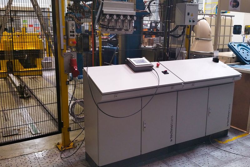 Bedien- und Steuerpult der Beölungsanlage. (Technotrans)