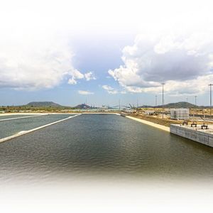 Seit Juni 2016 sind der Ausbau des Panama-Kanals sowie der Neubau von zwei Schleusen mit Sparbeckenfunktion abgeschlossen. Nun dürfen Schiffe mit einer Länge von bis zu 366 m und einer Breite bis zu 49 m diese kürzeste Verbindung zwischen Ost- und Westküste Nordamerikas passieren. 