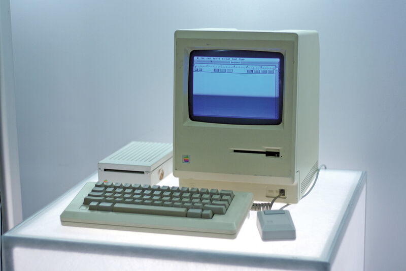 Heute ein Museumsstück: Der Ur-Macintosh 128K von Apple (Marcin Wichary CC BY 2.0)