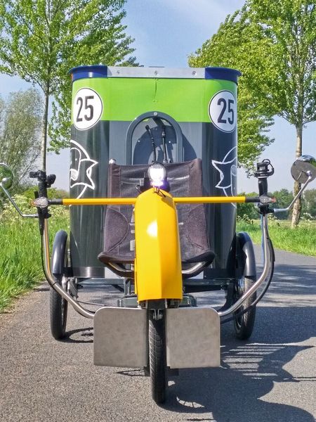 Das Ausliefern von Waren liegt bei Supermärkten stark im Trend, gerade in Großstädten.  (RM Customs GbR)