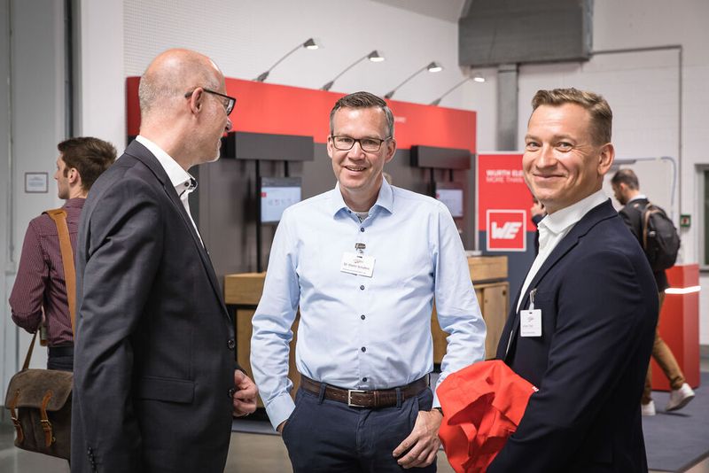 Steckverbinderkongress 2023 Tag 2: Kongress mit Trendthemen von PCF über DC-Steckverbinder, Hybridsteckverbinder, Qualifizierung, Single Pair Ethernet, Hands-on Workshops bis zu 3D-Druck und Konfektionierung. (Bild: Stefan Bausewein)