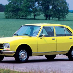 (Peugeot)