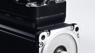 Acopos-Motor vereint alle wesentlichen Komponenten wie Motor, Geber, Präzisionsgetriebe und Servoverstärker mit integrierter Sicherheitstechnik in einer kompakten Einheit. (Bild: B&R)