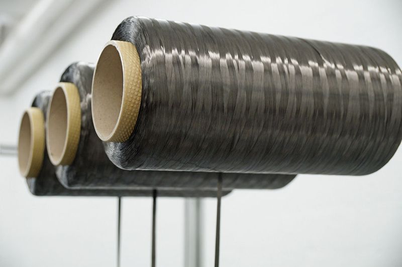 CFK: Das Ausgangsmaterial für vielfältige Produkte mit Zukunft. (Hänchen)