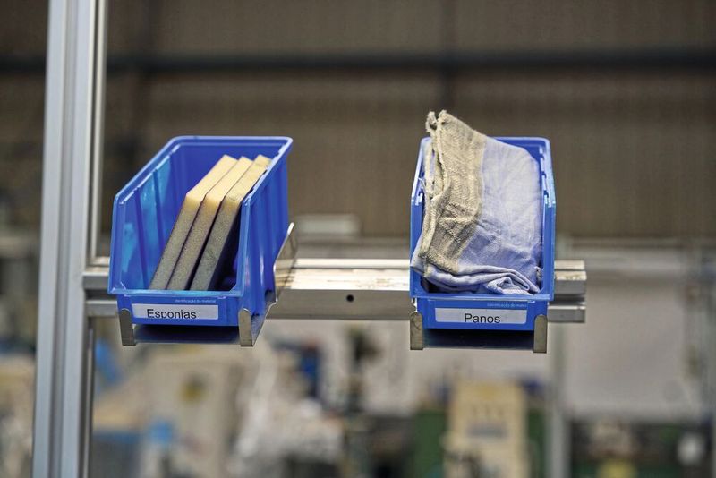 Mit den Mehrwegtüchern von Mewa kann laut Hersteller besser Ordnung gehalten werden. (Bild: Mewa)