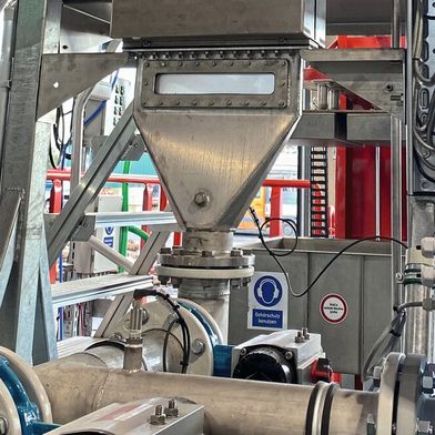 Die  Reust-Hochfrequenzreinigung funktioniert mittels Sonofragmentation, bei der instabile Partikel abgesprengt werden.  (Bild: Eggersmann Anlagenbau)