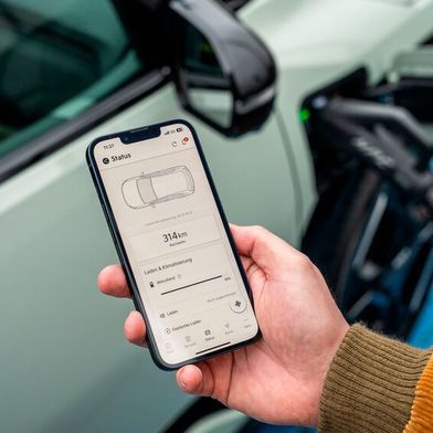 Digitales Zahlen an der Ladesäule ist komfortabel – Betrüger nutzen aber bestimmte, meist menschliche Schwachstellen aus. (Bild: Kia)